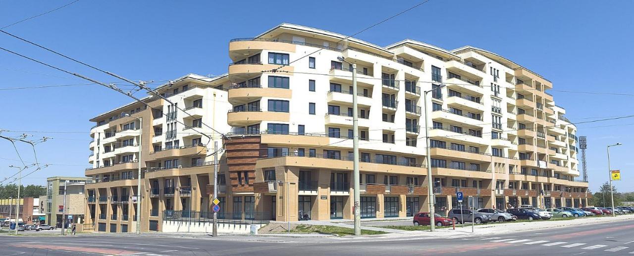 Tisza Palota Apartmanok Szeged Exterior photo