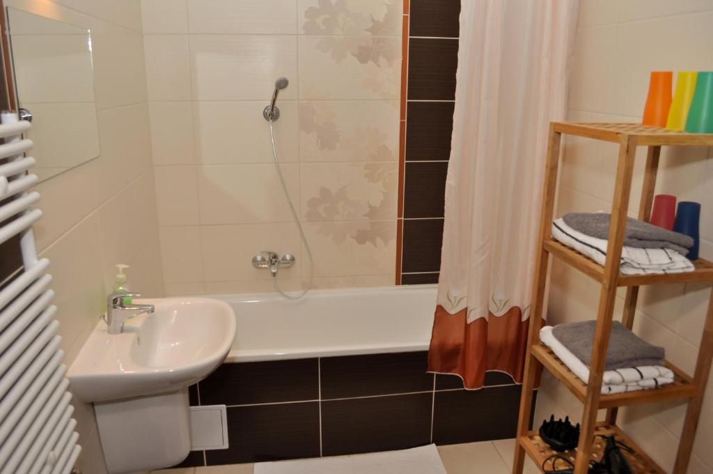 Tisza Palota Apartmanok Szeged Room photo