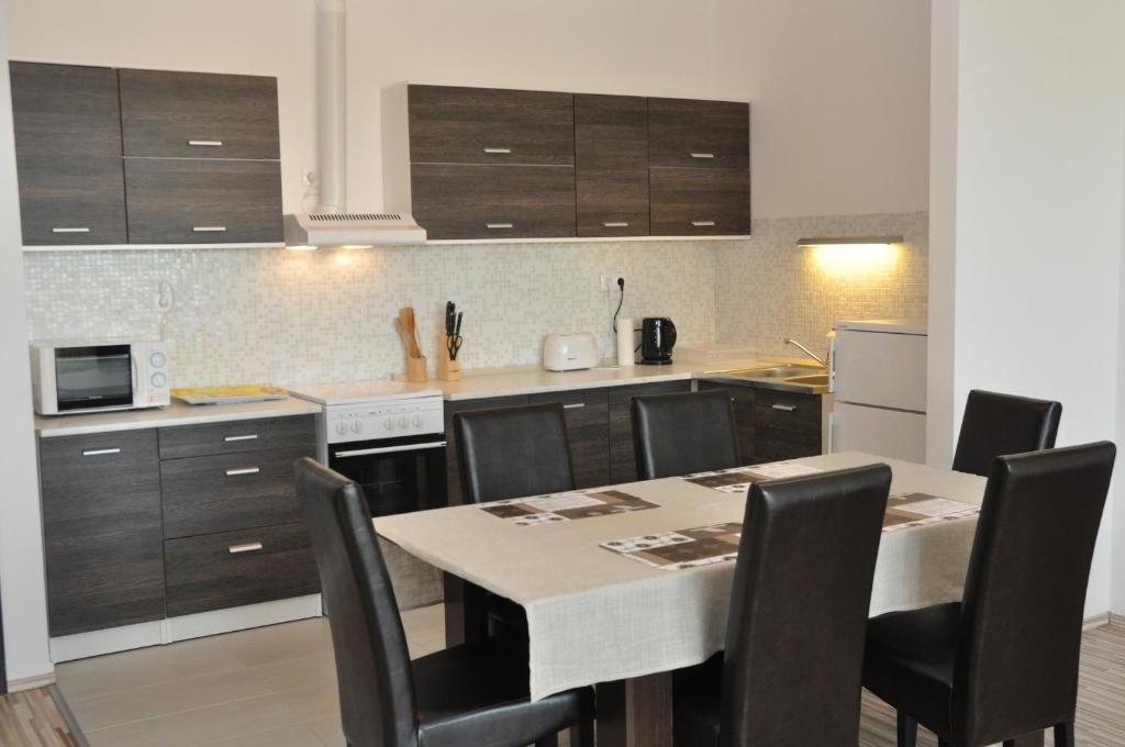 Tisza Palota Apartmanok Szeged Room photo