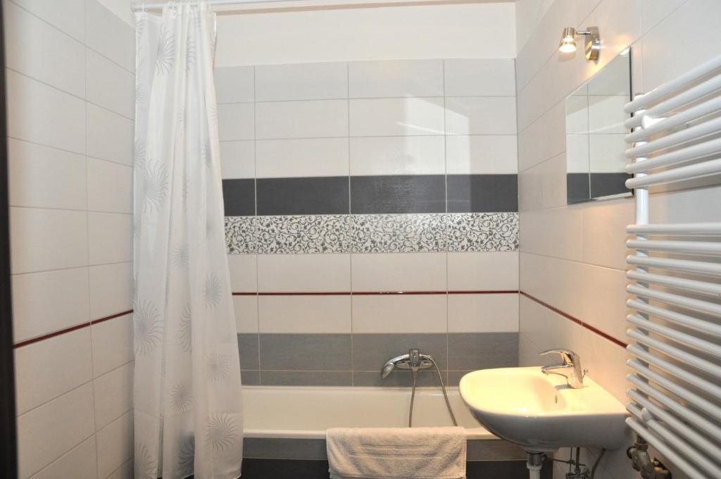 Tisza Palota Apartmanok Szeged Room photo